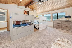 Boulder Bay Chalet Lakefront