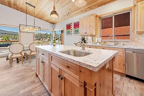 Boulder Bay Chalet Lakefront