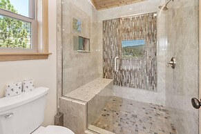 Boulder Bay Chalet Lakefront