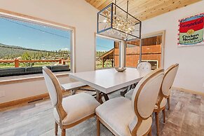 Boulder Bay Chalet Lakefront