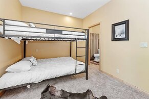 Boulder Bay Chalet Lakefront