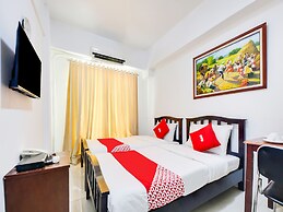 OYO 893 Dian Suites Makati