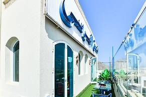 OYO 137 Marina Hotel