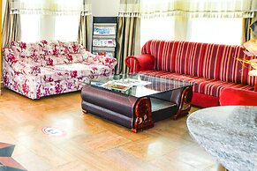 OYO 137 Marina Hotel