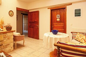 Amnisiades Apartments