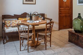 Amnisiades Apartments