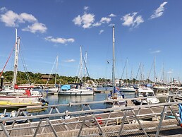Lymington Lodge