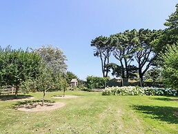 Lymington Lodge