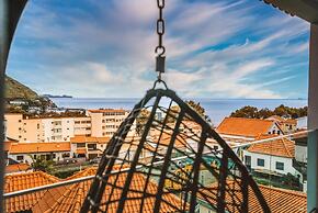 Rose House by Atlantic Holiday