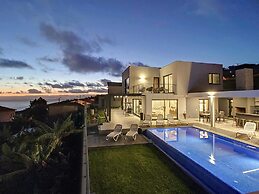 Villa de la Ponte by Atlantic Holiday