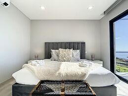 Villa de la Ponte by Atlantic Holiday