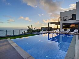 Villa de la Ponte by Atlantic Holiday