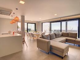 Villa de la Ponte by Atlantic Holiday