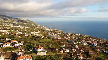 Villa de la Ponte by Atlantic Holiday