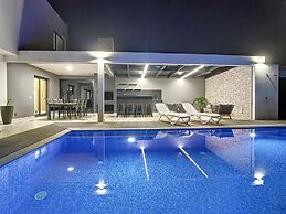 Villa de la Ponte by Atlantic Holiday