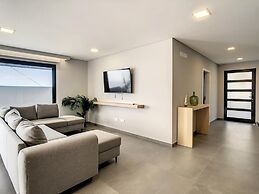 Villa de la Ponte by Atlantic Holiday