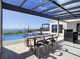 Villa de la Ponte by Atlantic Holiday