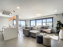 Villa de la Ponte by Atlantic Holiday