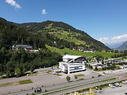 Fourteen 2 1 Zell am See S P