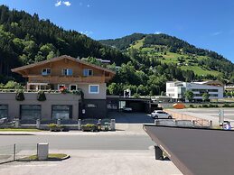 Fourteen 2 2 Zell am See S P