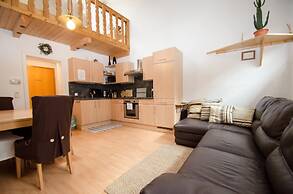 Apartment 3-room-maisonette Near ski Lift and Town
