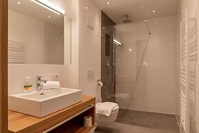 Finest Villa Zell am See - Skihaserl