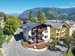 Finest Villa Zell am See - Skihaserl