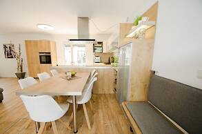 Finest Penthouse Waterside Zell am See