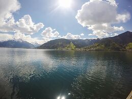 Finest Penthouse Waterside Zell am See