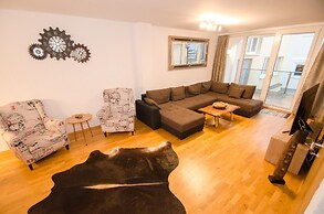 Penthouse Seven Private Roof Terrace Lake View