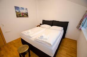 Penthouse Seven Private Roof Terrace Lake View