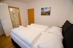 Penthouse Seven Private Roof Terrace Lake View