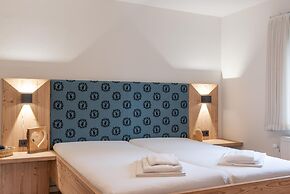 Chalet Love the Alps top