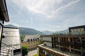 Penthouse Zell City Centre - Near ski Lift Lake