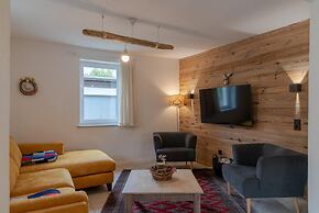 Chalet Love the Alps EG Near ski Lift