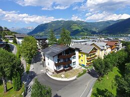 Finest Villa Zell am See - Penthouse Sauna