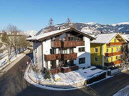 Finest Villa Zell am See - Penthouse Sauna