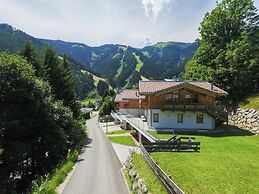 Ski Chalet Jim 300 m From ski Lift