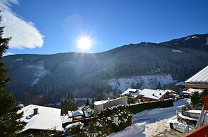 Ski Chalet Jim 300 m From ski Lift