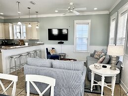 Sea View Play 3 Bedroom Home by RedAwning