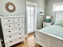 Sea View Play 3 Bedroom Home by RedAwning