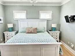 Sea View Play 3 Bedroom Home by RedAwning