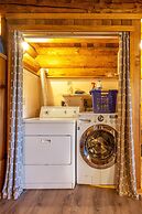 Rowland Log Cabin 3 Bedroom Home by RedAwning