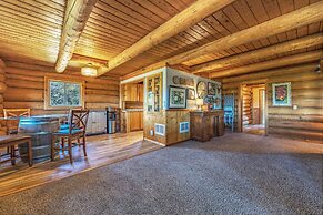 Rowland Log Cabin 3 Bedroom Home by RedAwning