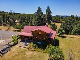 Rowland Log Cabin 3 Bedroom Home by RedAwning