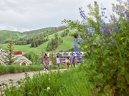 Spacious Studio Condo With Lift View At Elkhorn Lodge 1 Bedroom Condo 