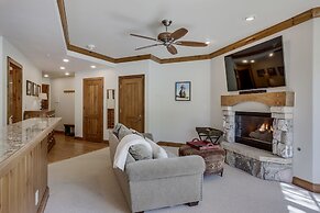 Spacious Studio Condo With Lift View At Elkhorn Lodge 1 Bedroom Condo 