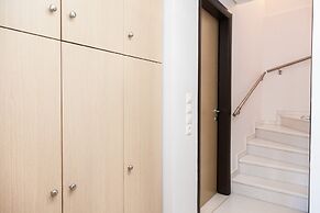 Luxury Apt in the center of Glyfada