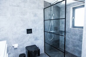 Luxury Apt in the center of Glyfada