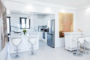 Luxury Apt in the center of Glyfada